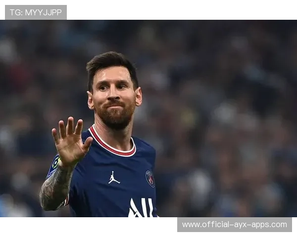 前队友：我在学梅西踢球！他的视野令人印象深刻！，梅西在场上踢什么位置