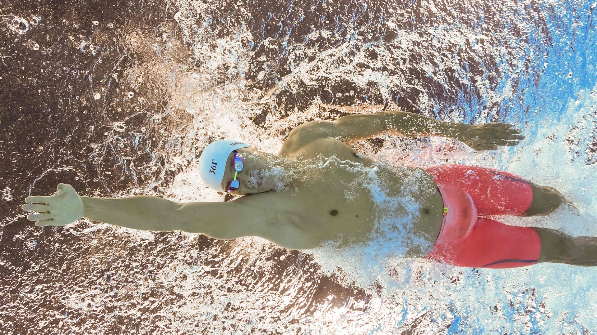 AYX GAME-中超联赛中国队晋级 球迷热情高涨，中超联赛新政